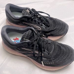 Brooks glycerin 19. Size 11